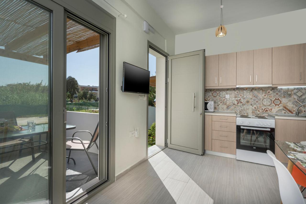 Sea Breeze Apartments Колимвари Екстериор снимка